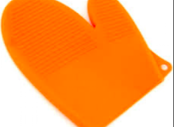 Heat resistant silicone glove