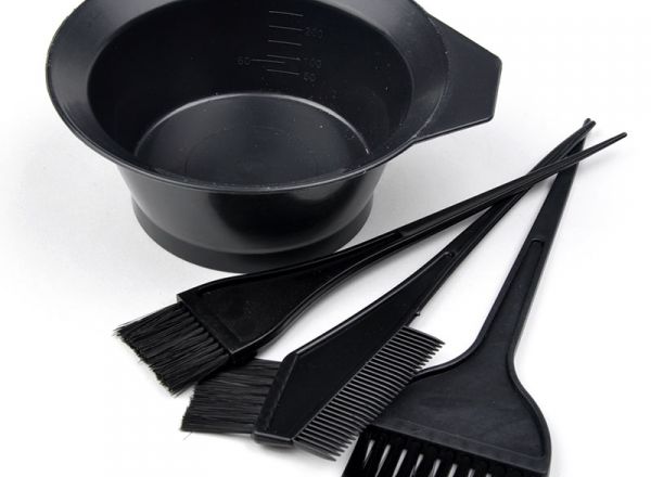 Tinting brush and bowl set