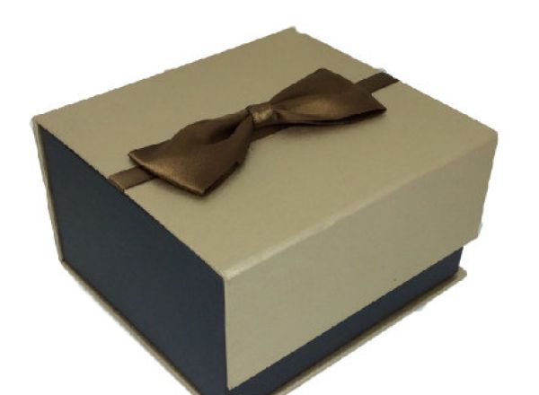 Gift box 13.8x12.5x7.5cm