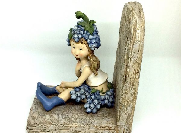 Resin figurine 16x14 cm