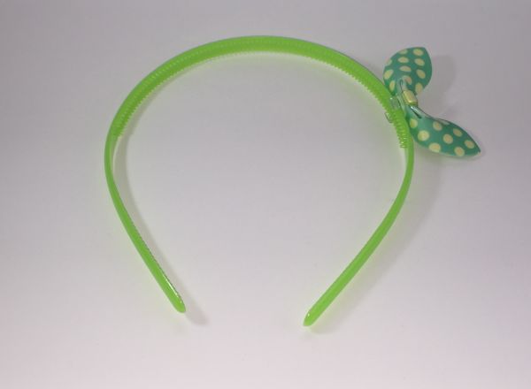 Headbands with patterned bow shape