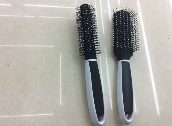 Hairbrush soft handle