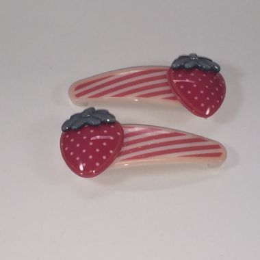 Patterned snap clip with fruit shape