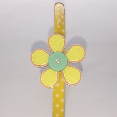 Polka dots patterned headband with flower shape