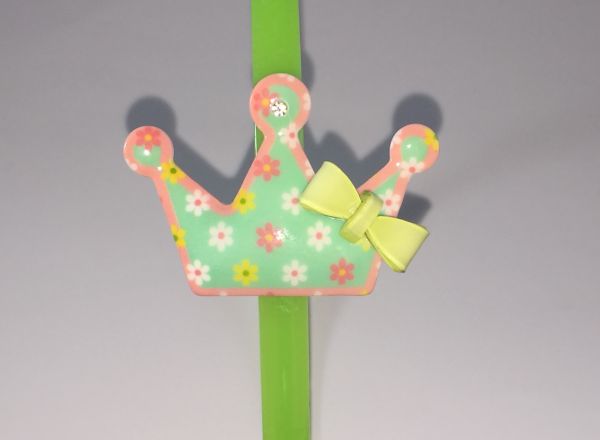 Head band with patterned crown shape
