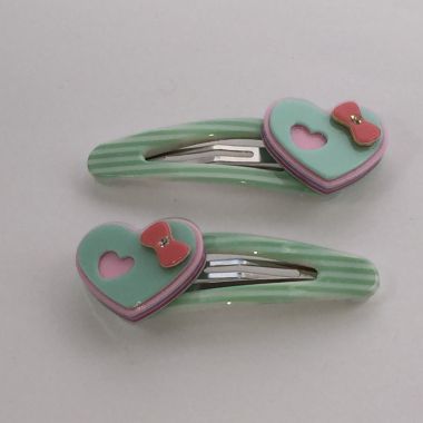 Patterned kids snap clip with heart shape
