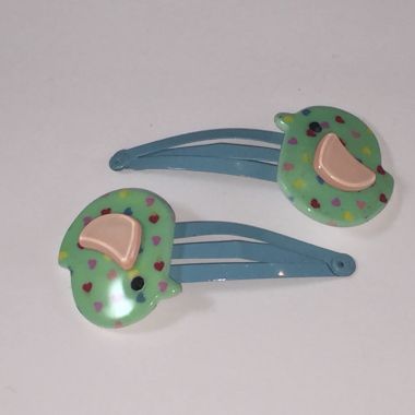 Kids snap clip with patterned bird shape