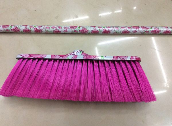 Sweeping brush set