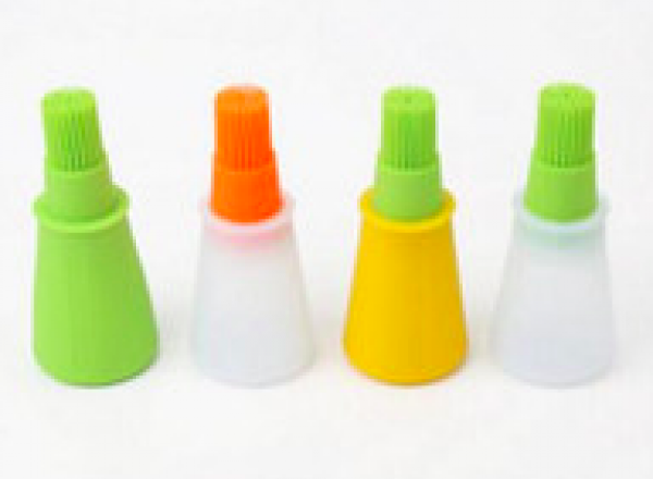 Silicone oil bottle with brush