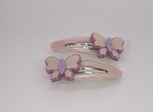 Patterned snap clip with butterfly