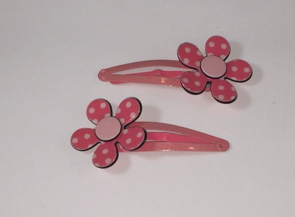 Kids snap clip with patterned flower shape