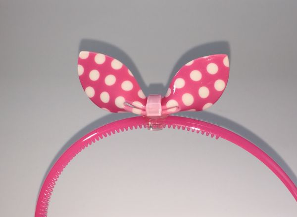 Headbands with patterned bow shape